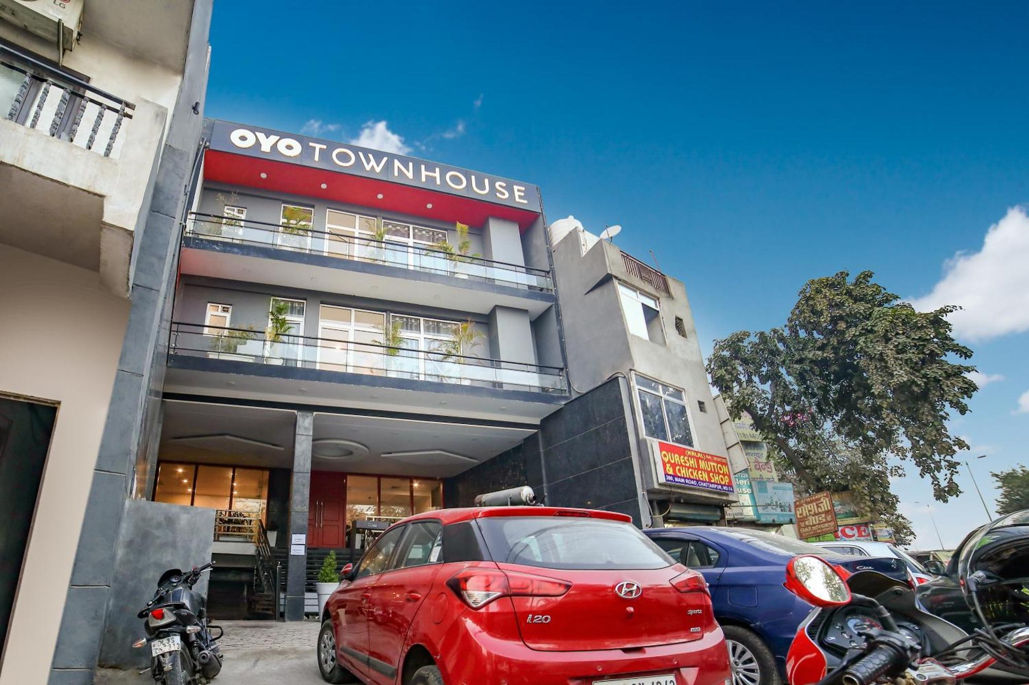 Townhouse Chattarpur Opp. Tivoli Garden Near Chhatarpur Metro Station
