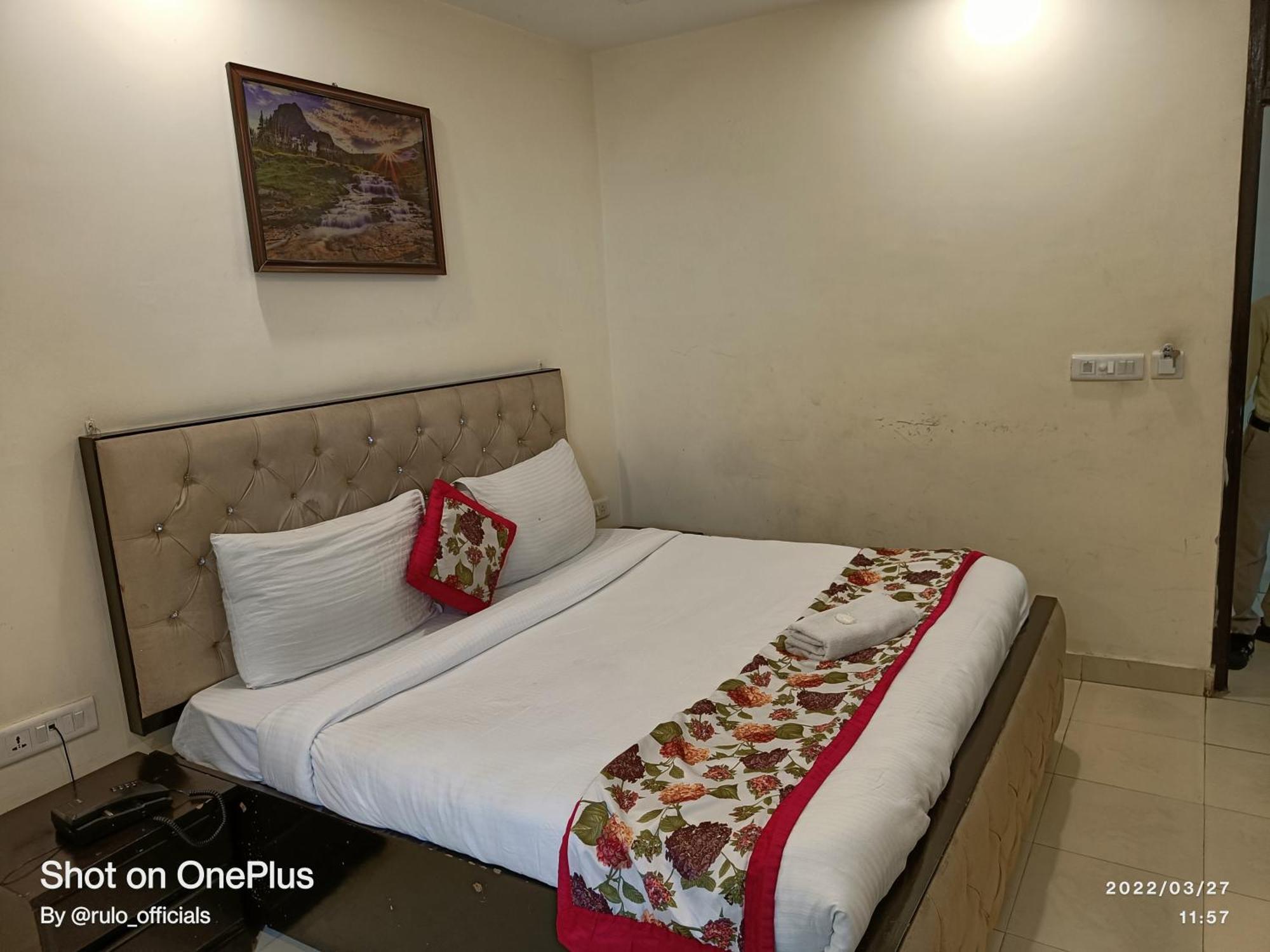 Hotel Hotel O Stay Happy 3*