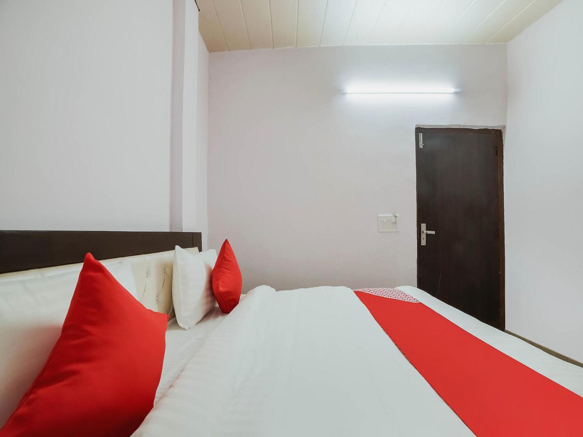 O Iris Lite 3* Delhi (National Capital Territory of India)