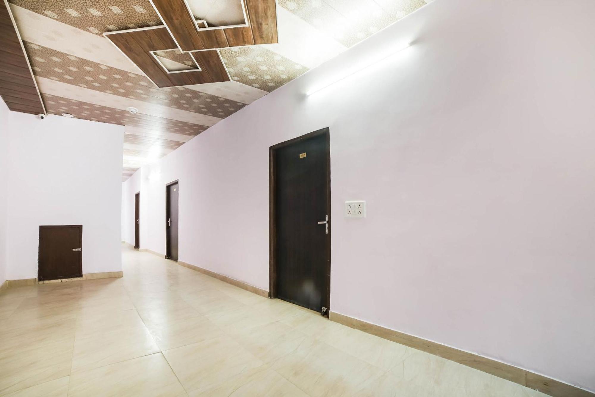 O Iris Lite Hotel Delhi (National Capital Territory of India)