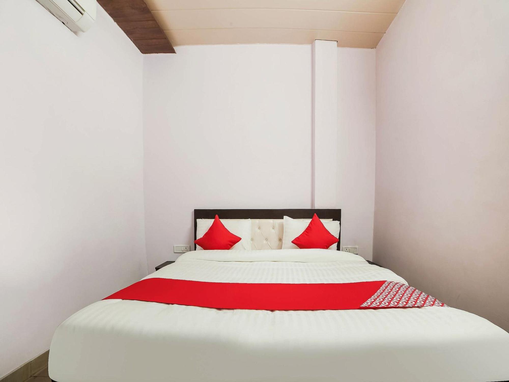 Hotel O Iris Lite Delhi (National Capital Territory of India)