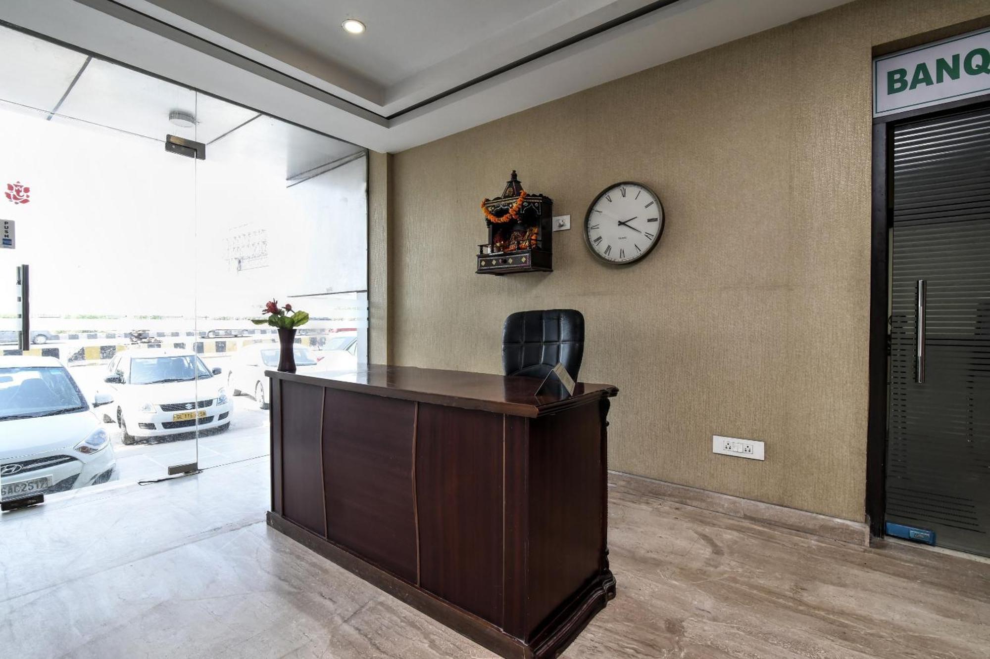 Hotel Capital O Corporate New Delhi