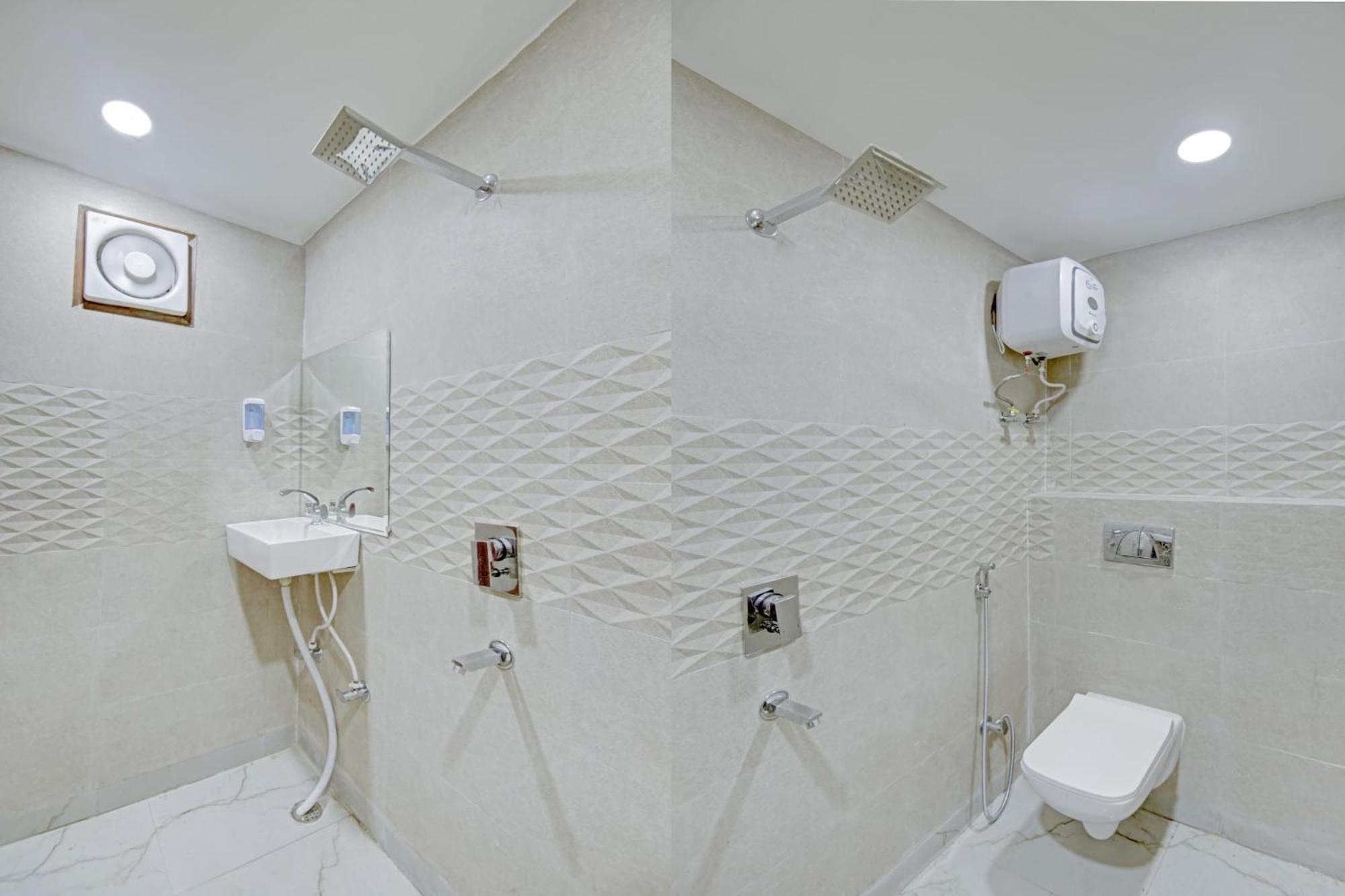 Hotel O Santosh Residency Hotel