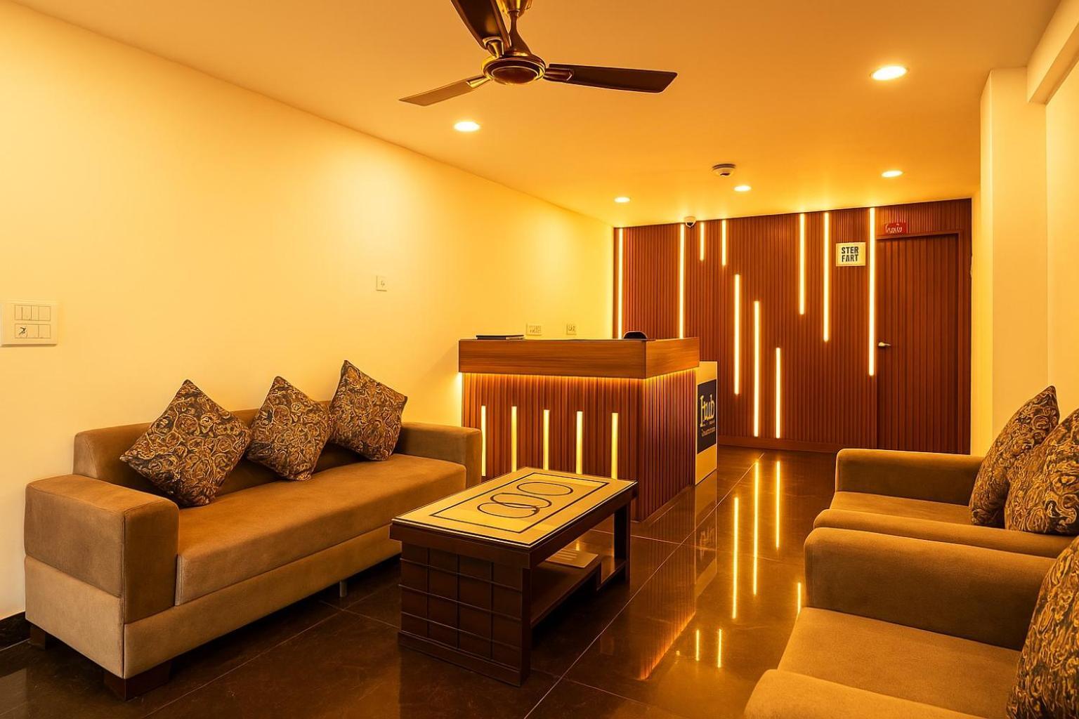 Hotel Fabhotel The Royal - Nr Guru Govind Singh University 3*