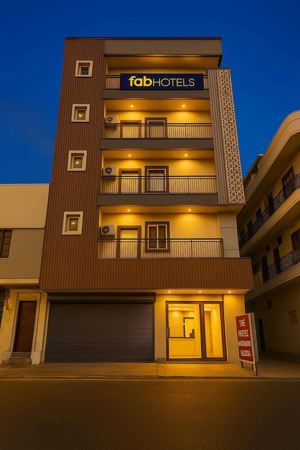 Fabhotel The Royal - Nr Guru Govind Singh University New Delhi
