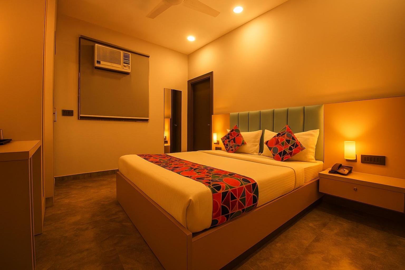 Fabhotel The Royal - Nr Guru Govind Singh University Hotel 3*