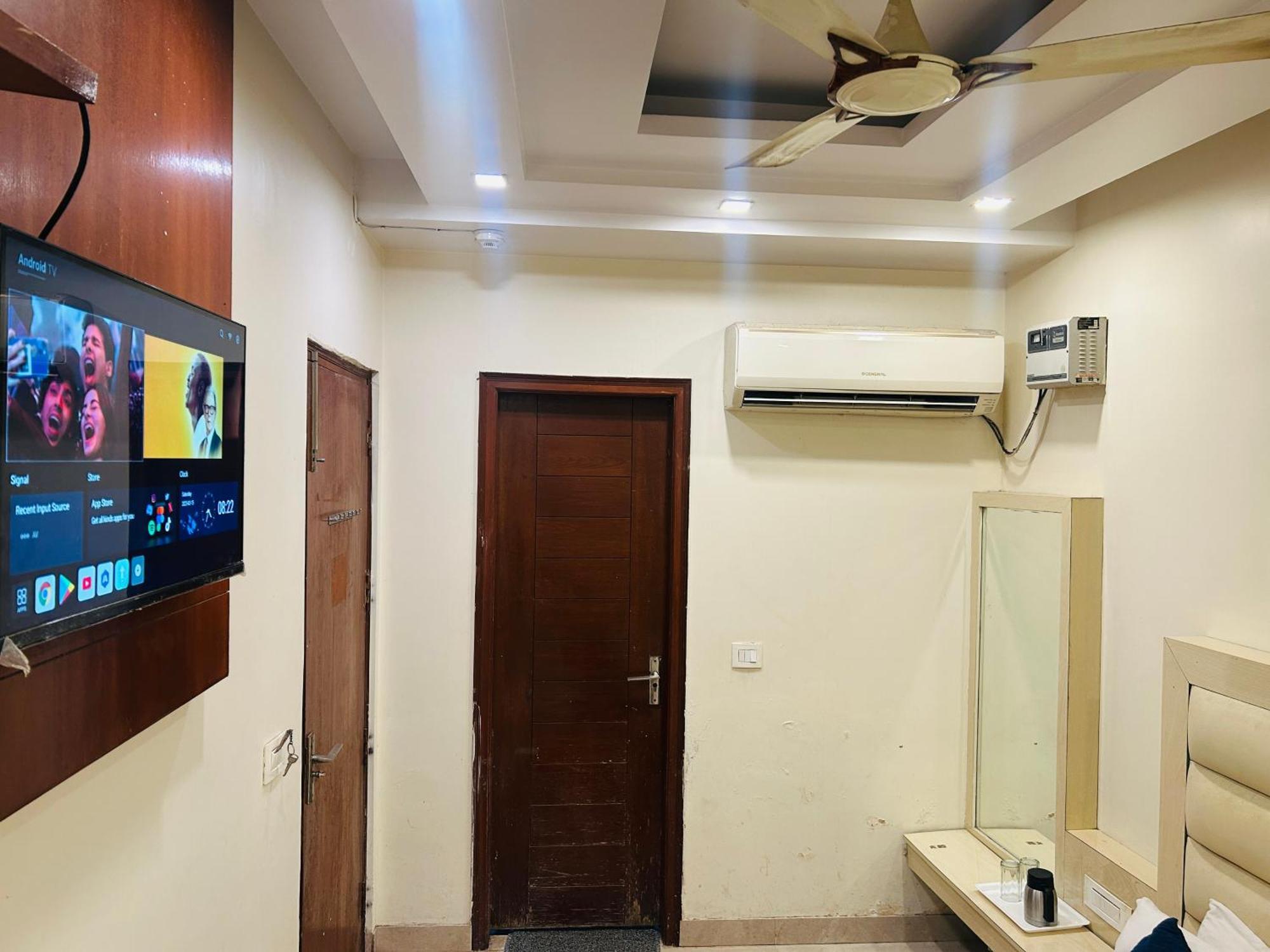 Hotel Shree Guru 3 Minute From New Delhi Railway Station New Delhi
