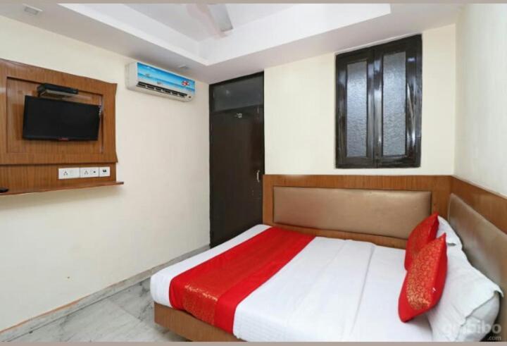 Hotel Deluxe Mahesh Near Railway Station New Delhi