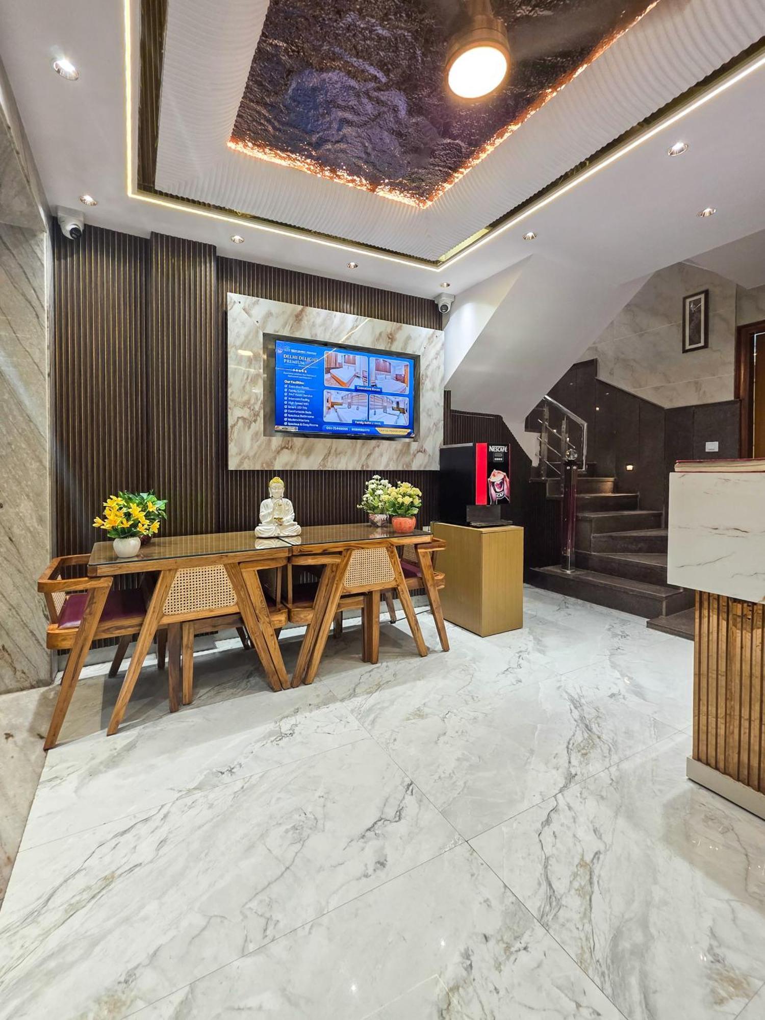 Bed & Breakfast Delhi Delight Premium 3*
