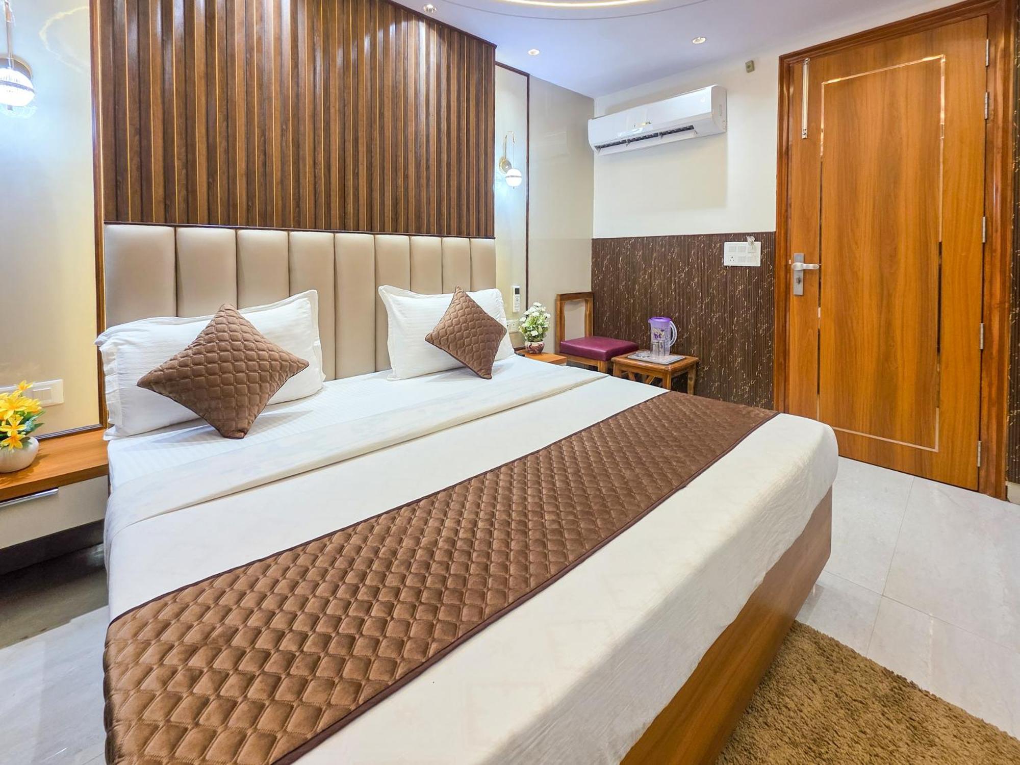 Delhi Delight Premium Bed & Breakfast
