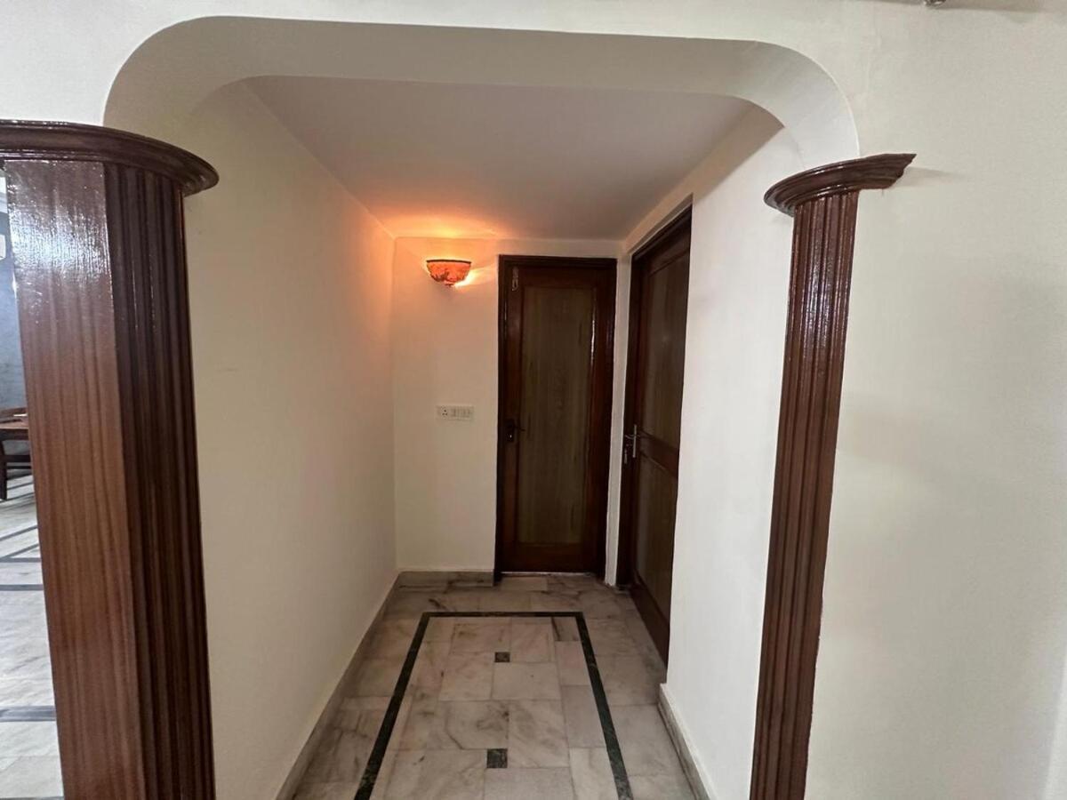 Hrx 4bhkfullyfurnished Apartment