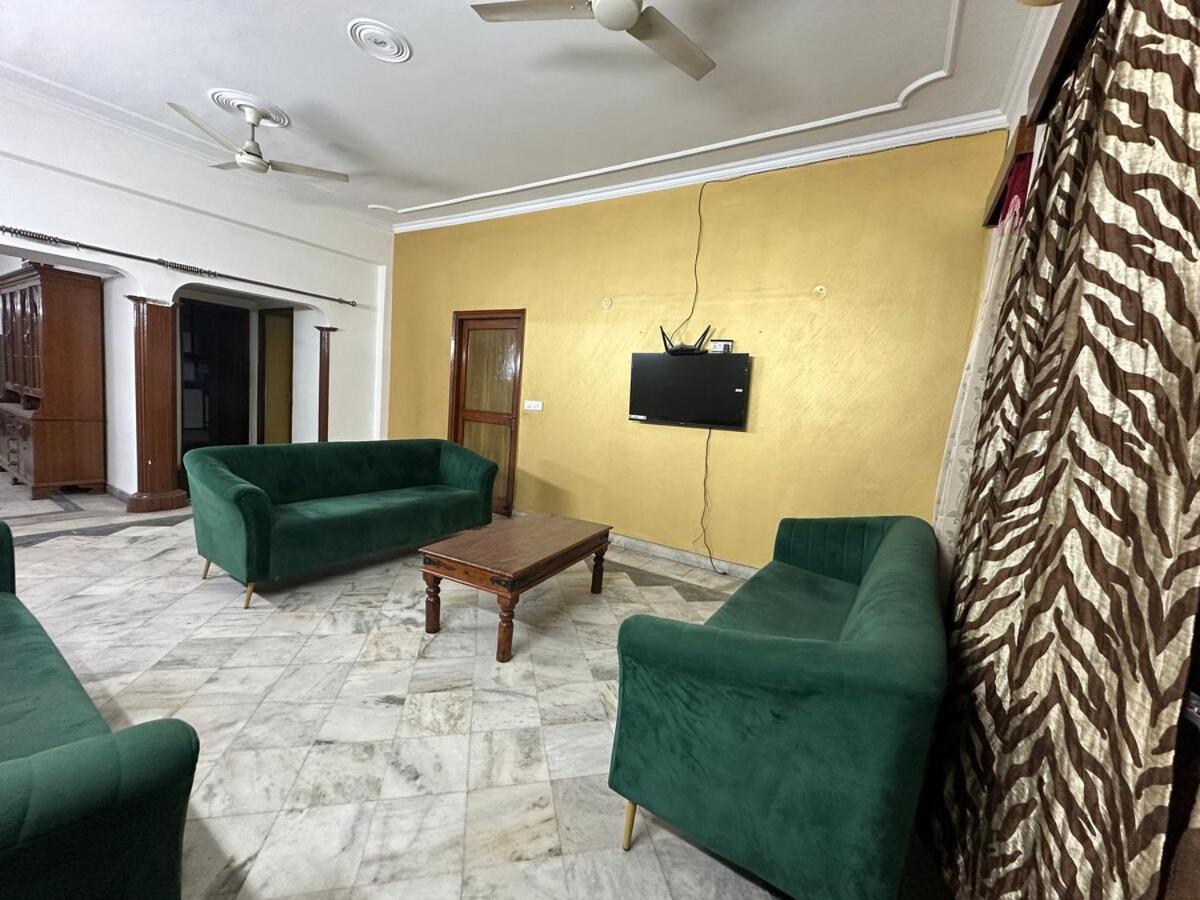 Hrx 4bhkfullyfurnished Apartment *