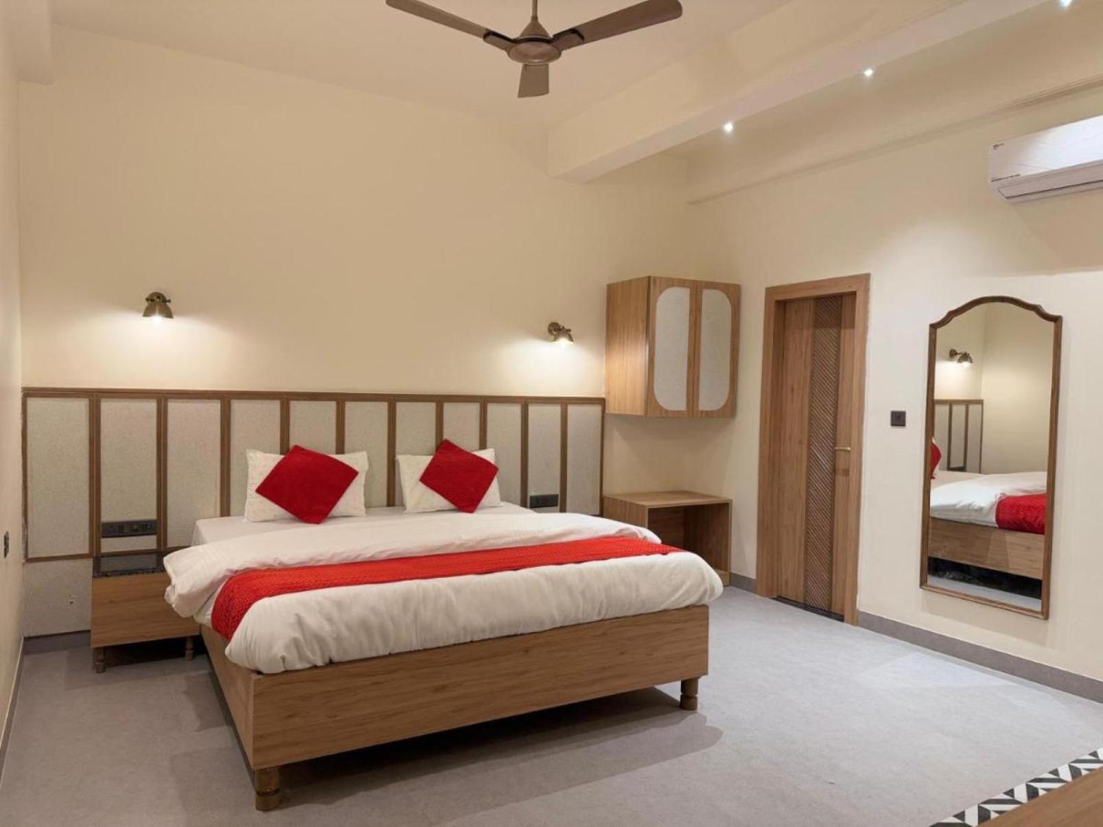 Tela Plaza Near Igi Airport Delhi New Delhi