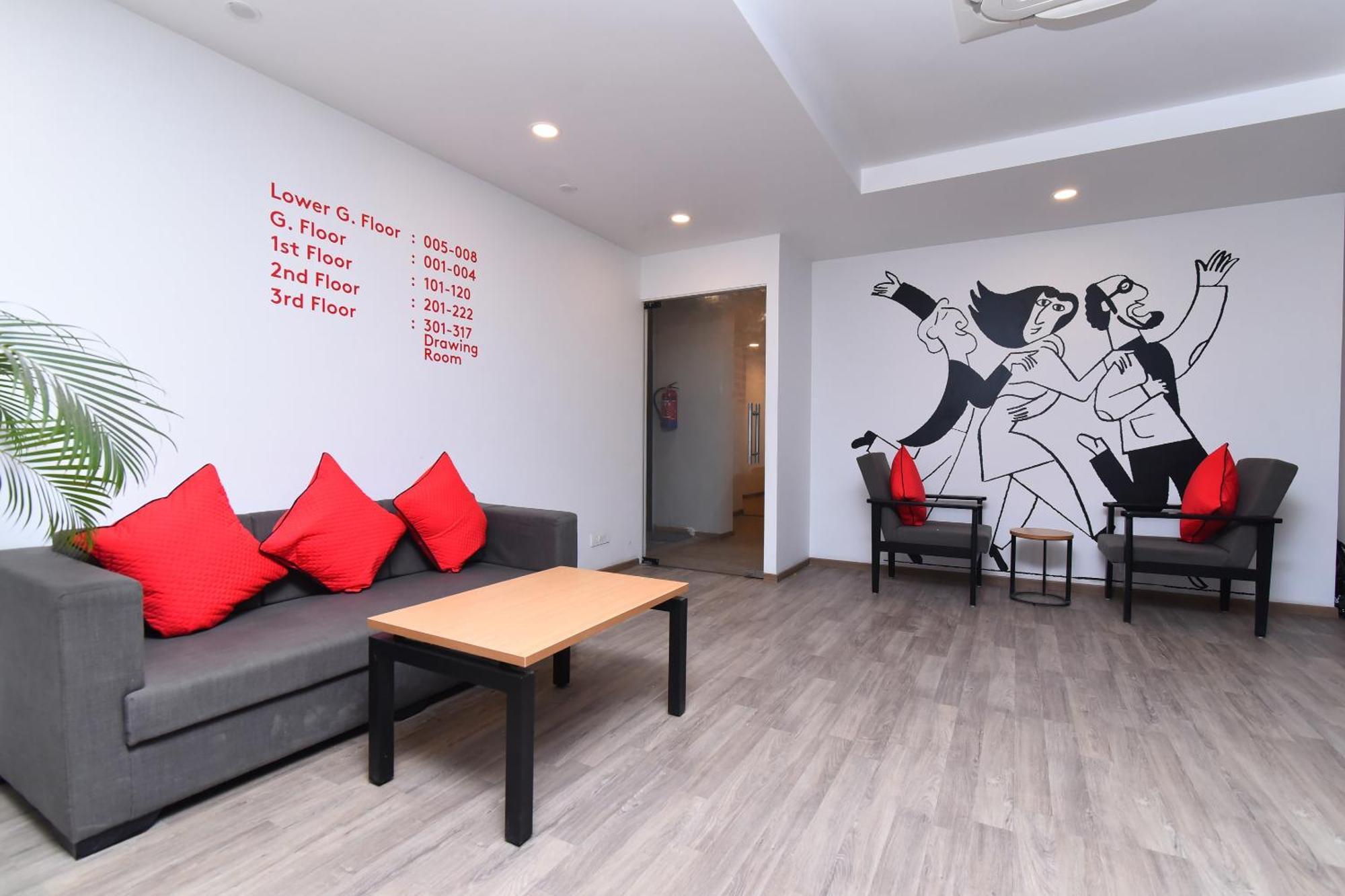 Townhouse Rudra Near Chhatarpur Metro Station 4* New Delhi