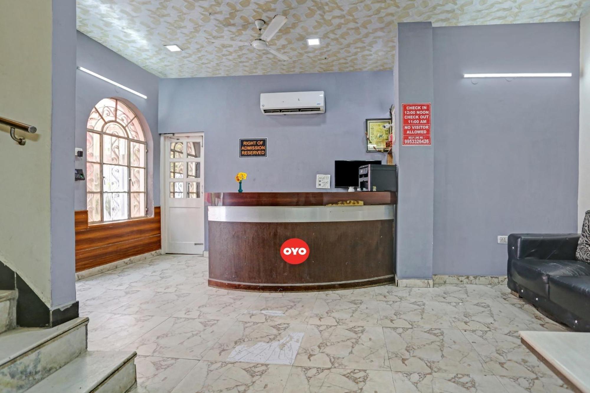 Hotel O Raas Near Near Laxmi Nagar Metro Station New Delhi