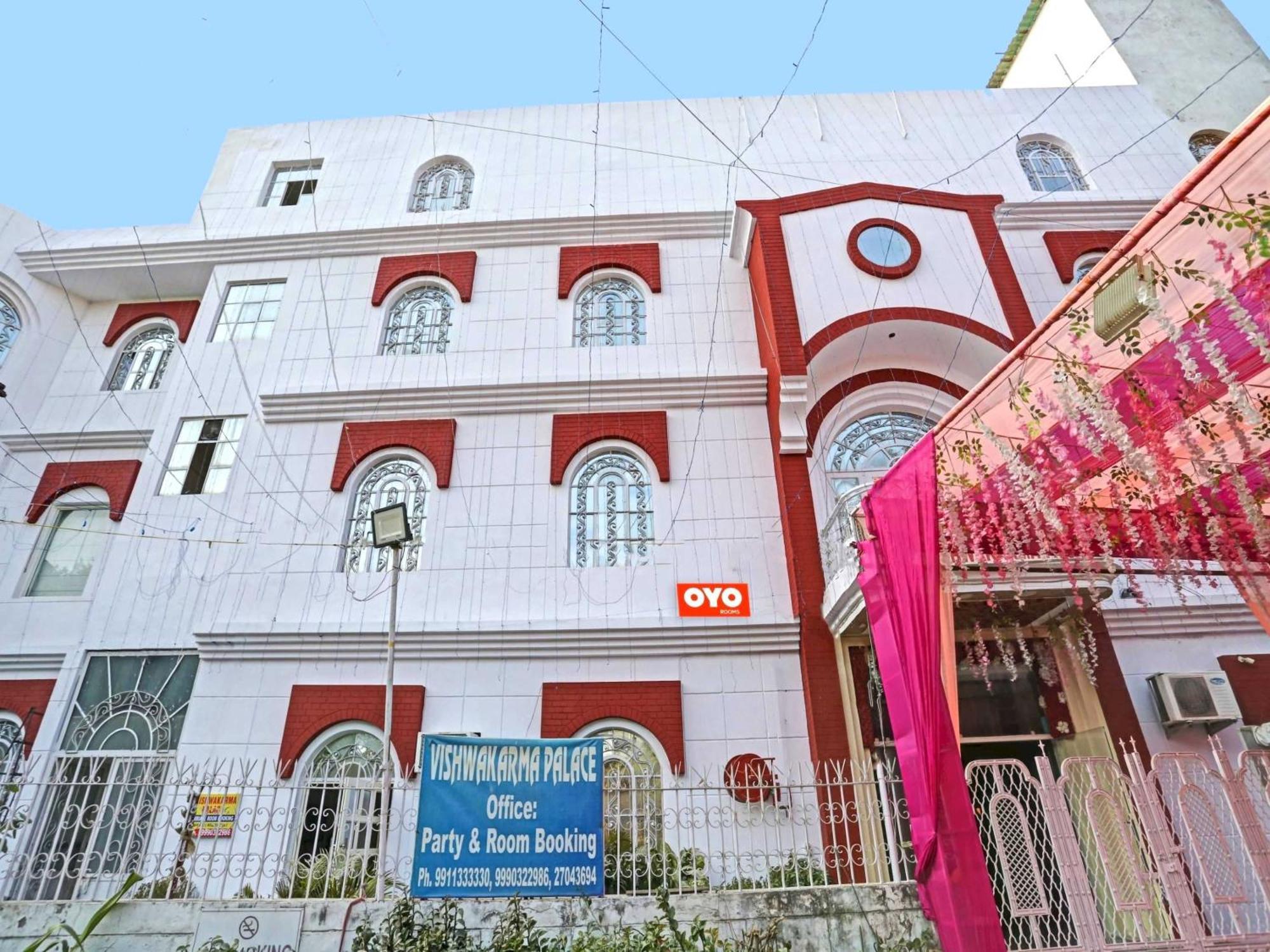 O Raas Near Near Laxmi Nagar Metro Station 4* New Delhi