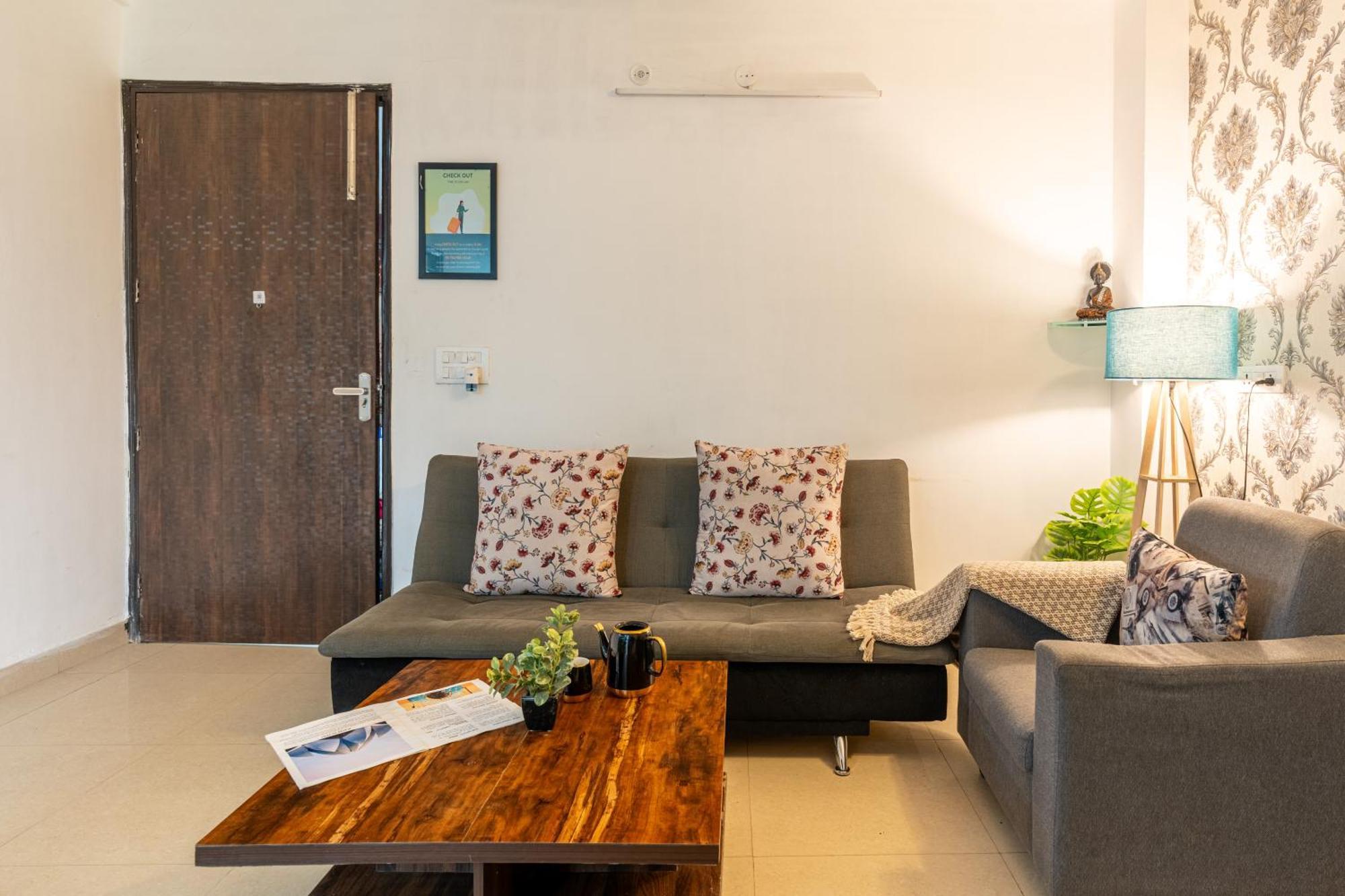 Homlee-vintage 2bhk With Fort/park View Apartment