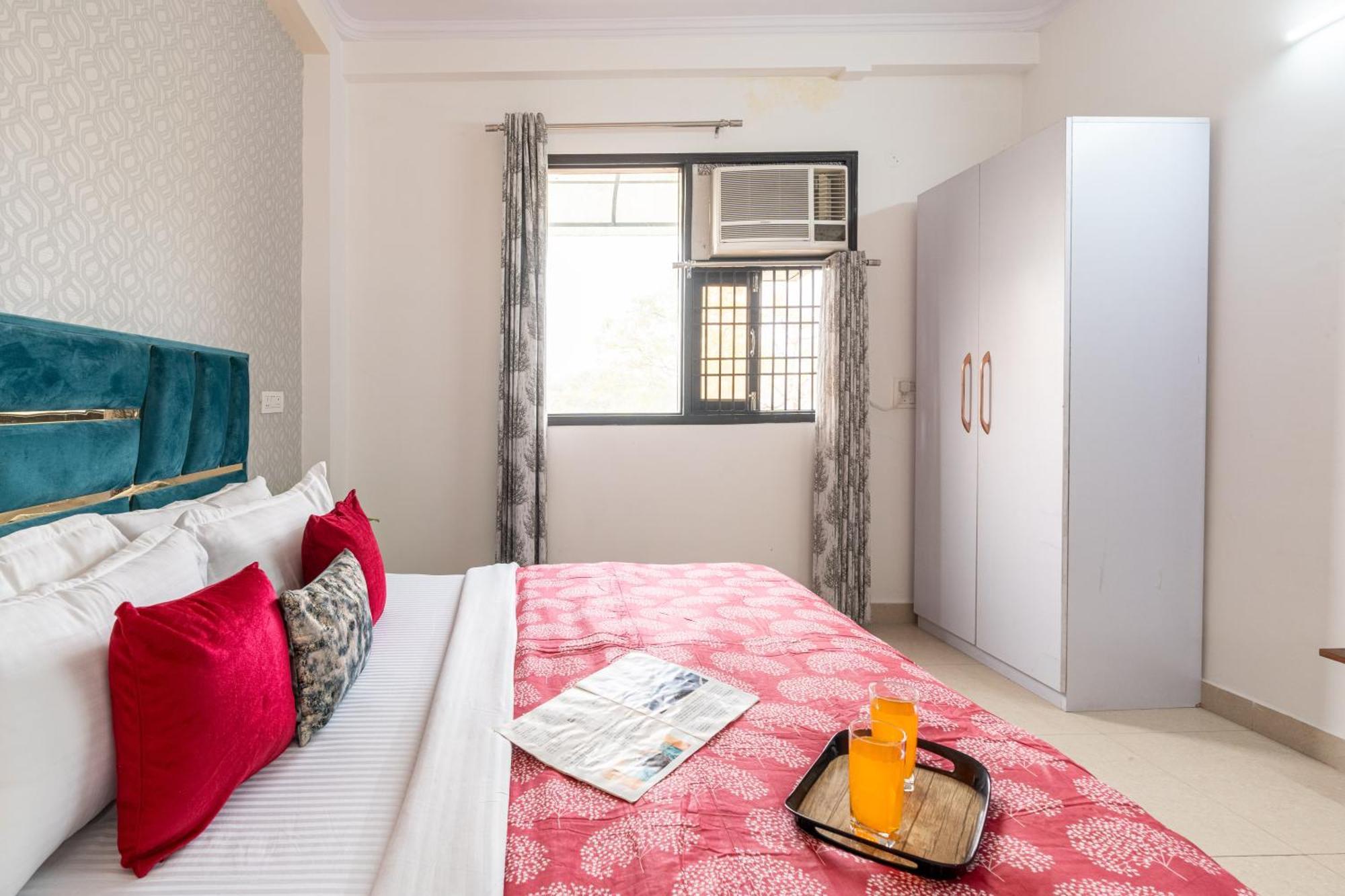 Homlee-vintage 2bhk With Fort/park View Apartment *