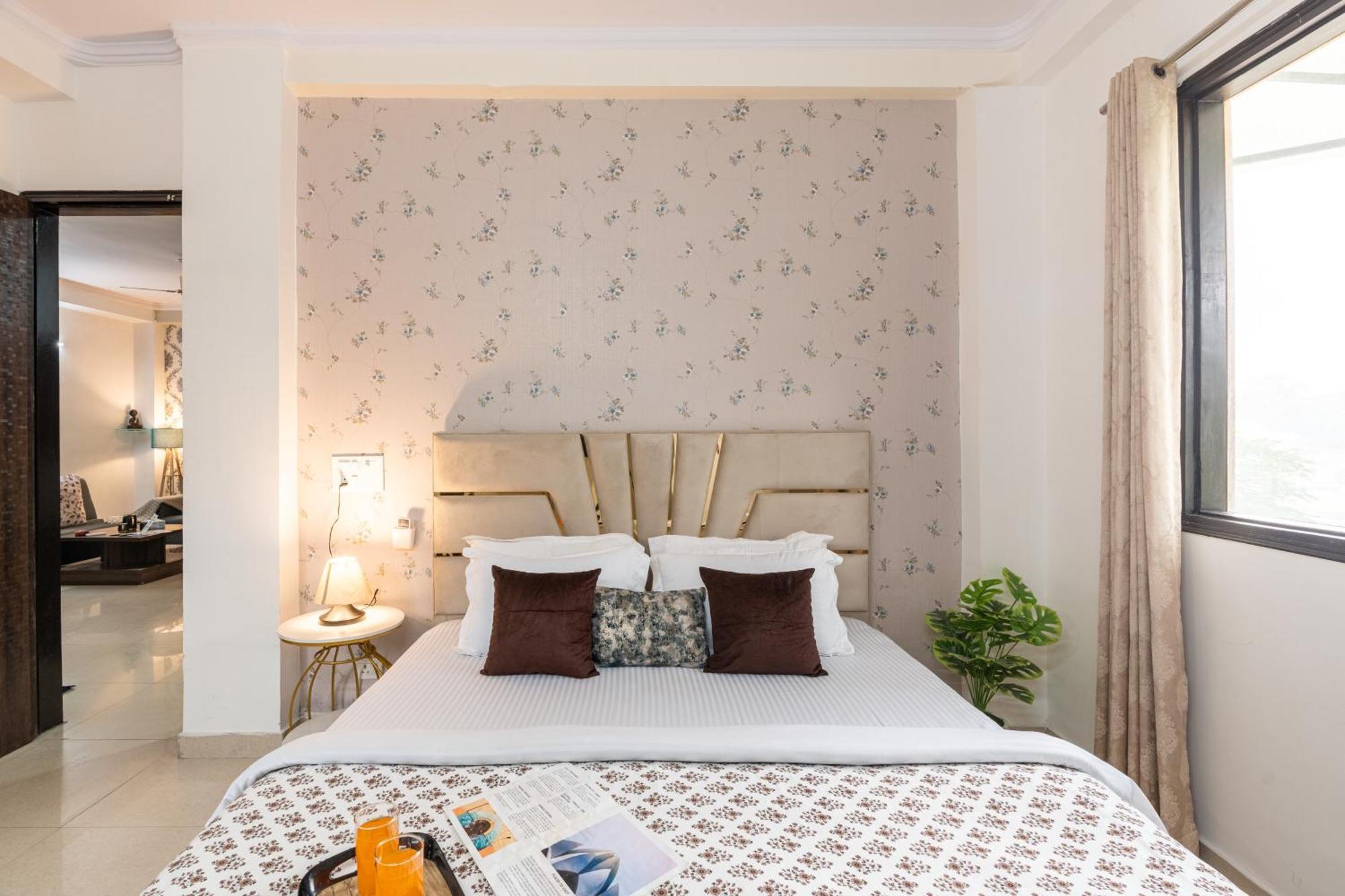 Homlee-vintage 2bhk With Fort/park View Apartment