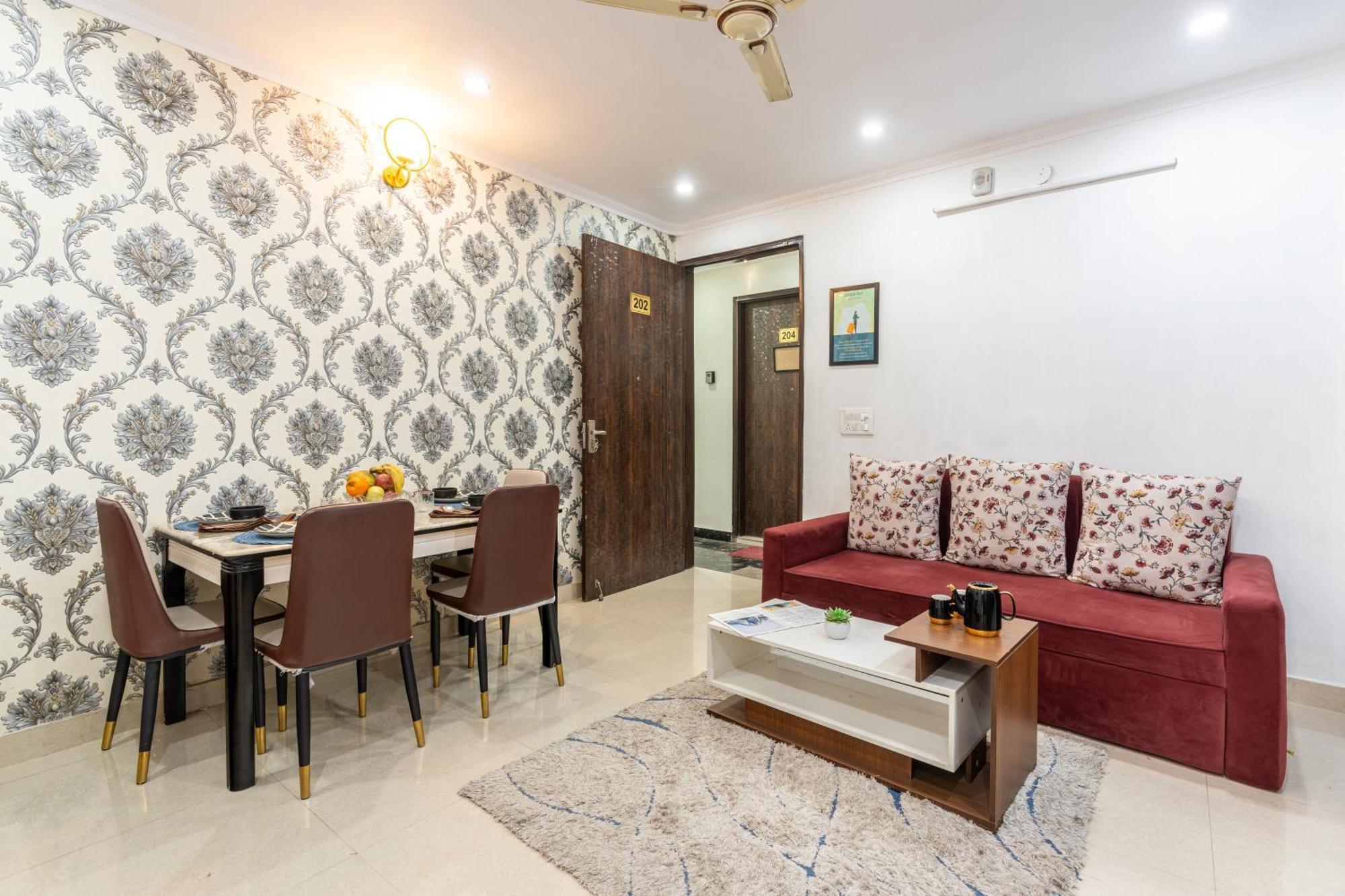 Homlee-vintage 2bhk With Fort/park View Apartment New Delhi