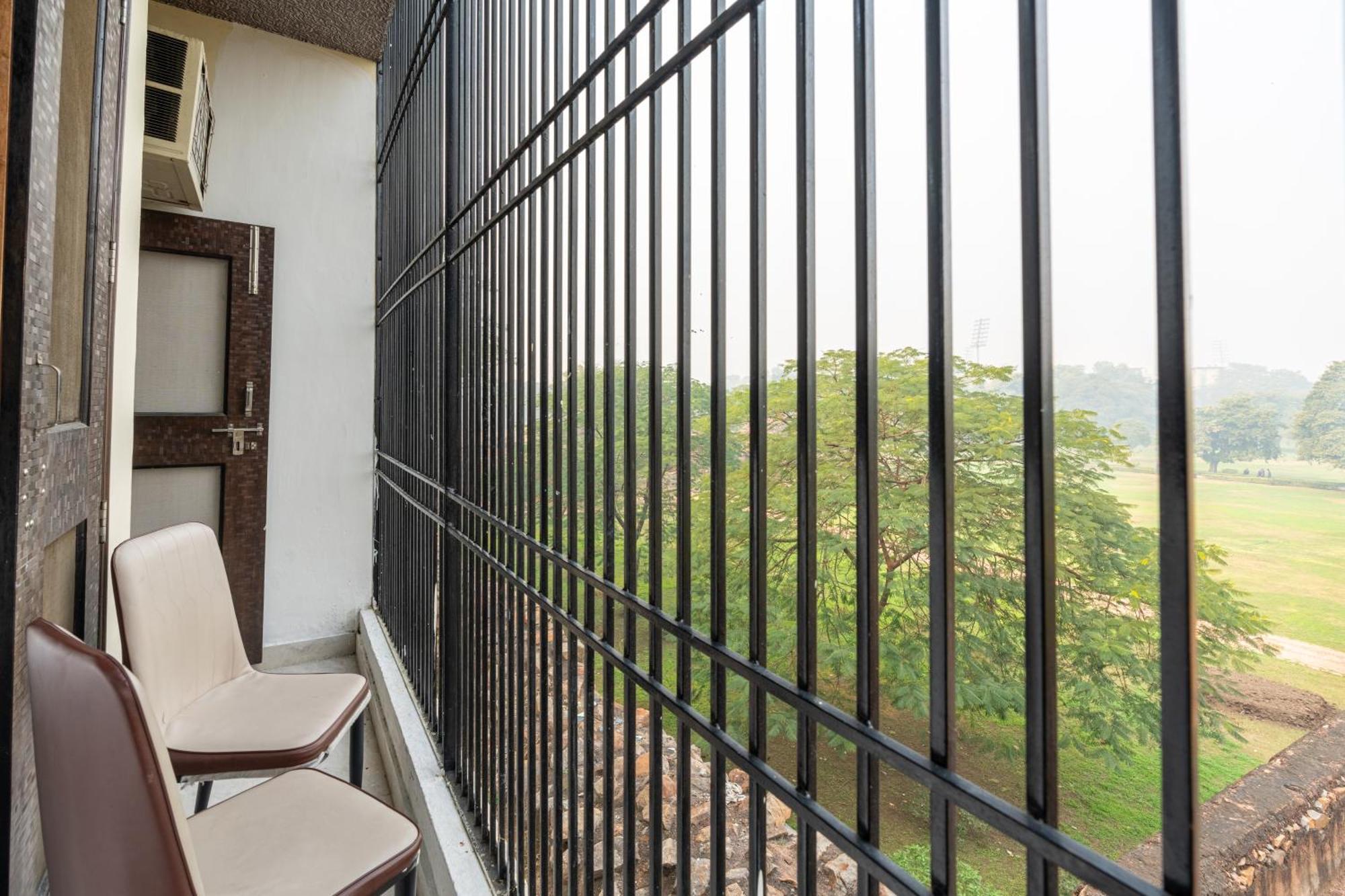 Homlee-vintage 2bhk With Fort/park View Apartment