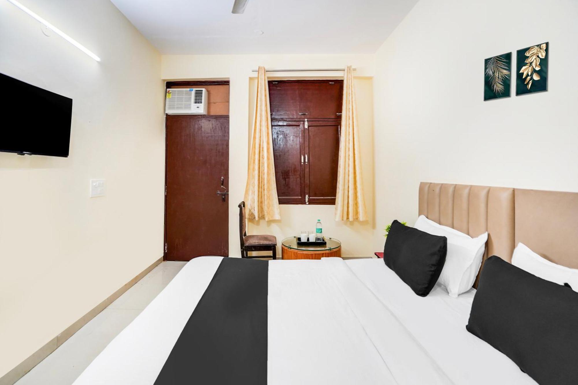 O Yatra Hotel Kalkaji Devi