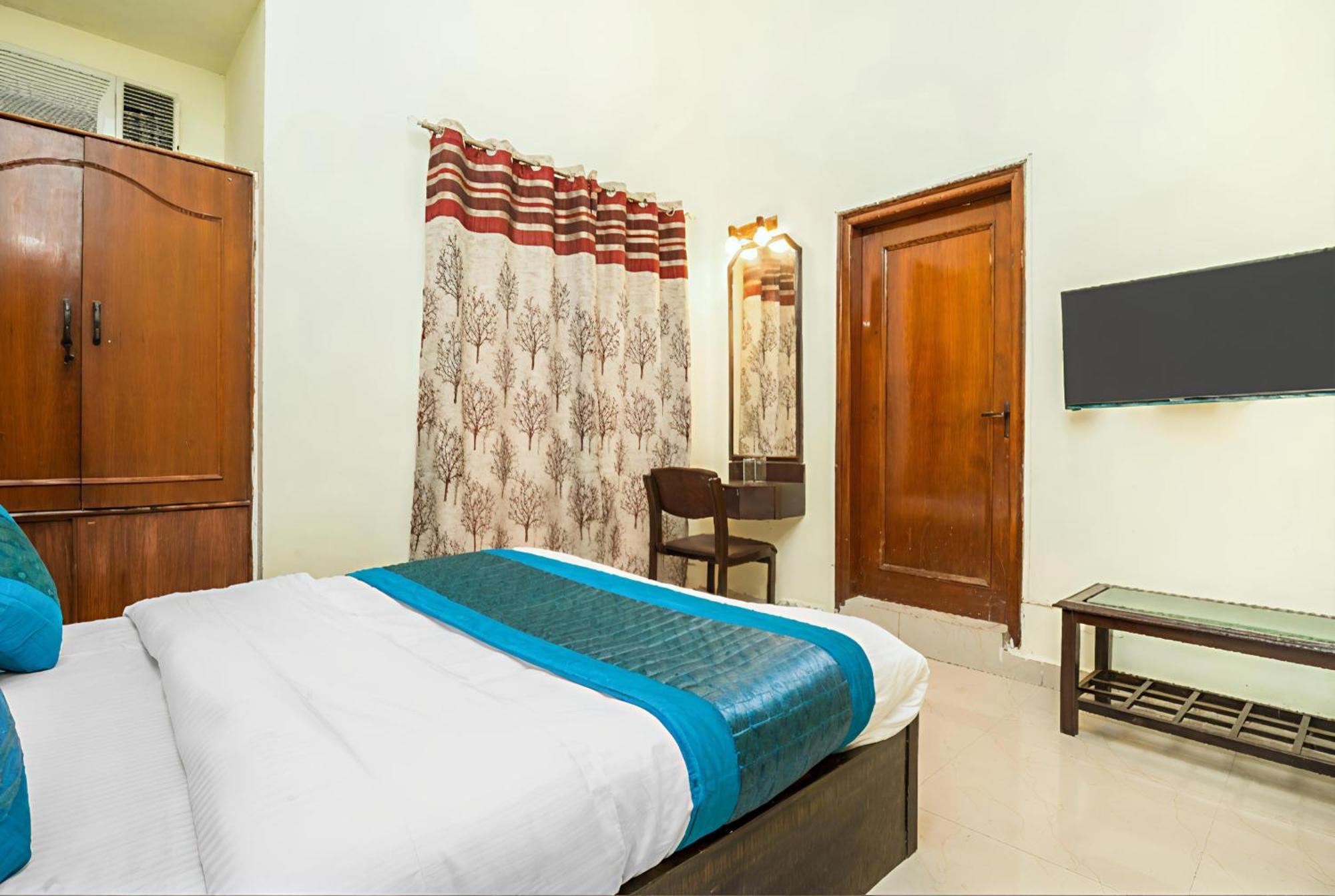 Hotel Star View '2mins From Metro Station Near 5mins Distance Railway Station New Delhi