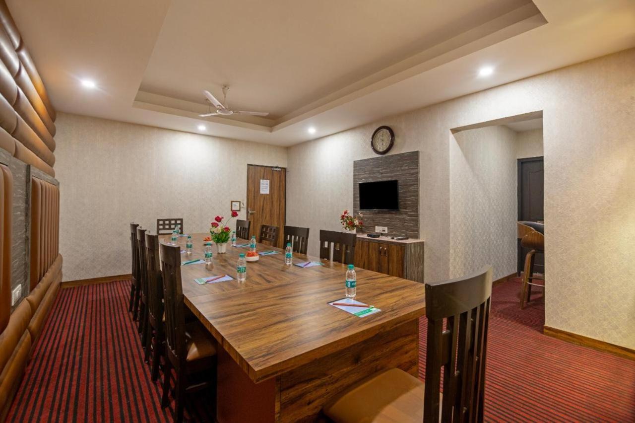 Hotel Mahajan International *