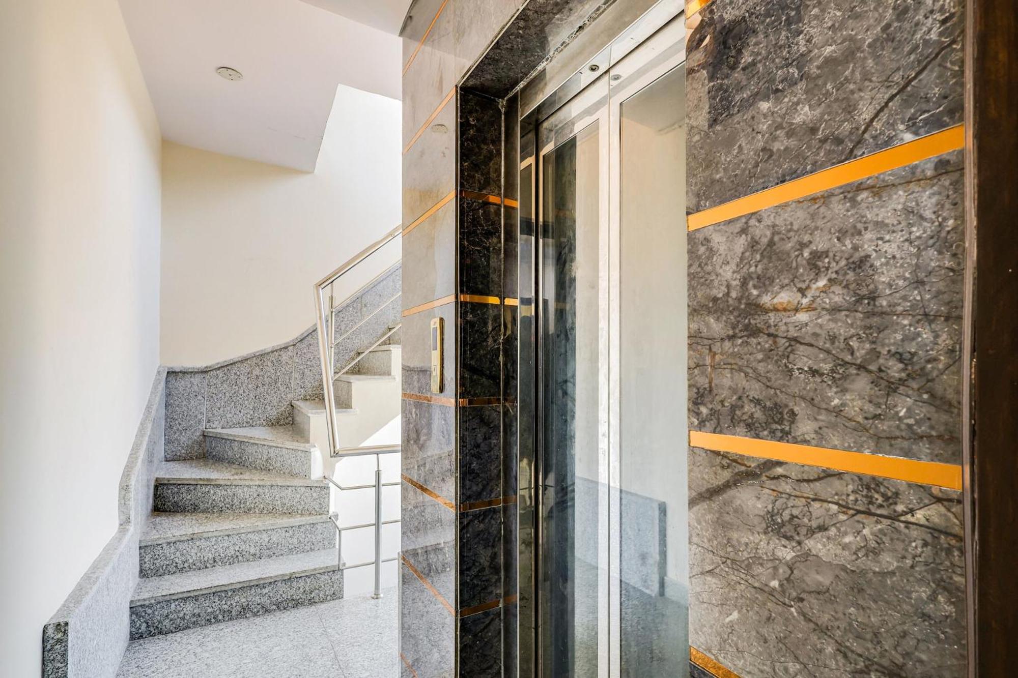 O The Luxe Hotel 3*