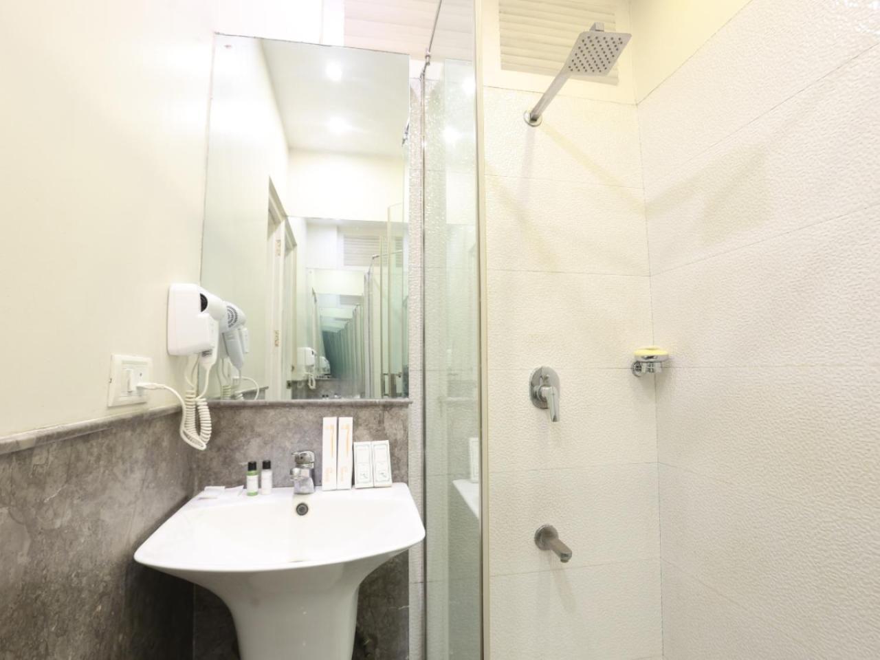 Ajanta 3*
