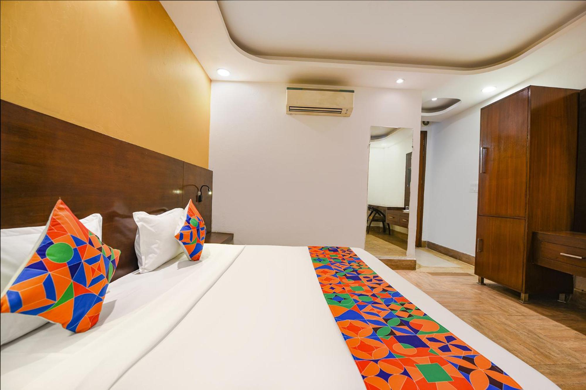 Fabhotel Under Bridge 3* New Delhi