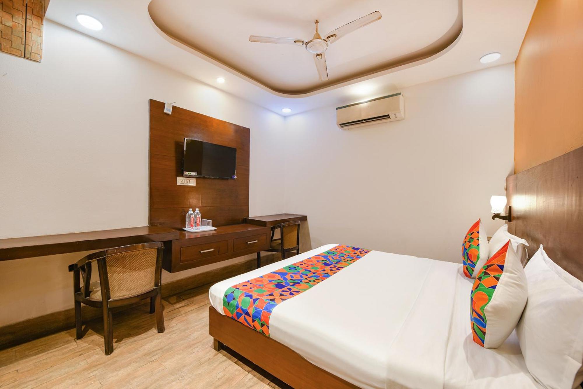 Fabhotel Under Bridge Hotel 3*