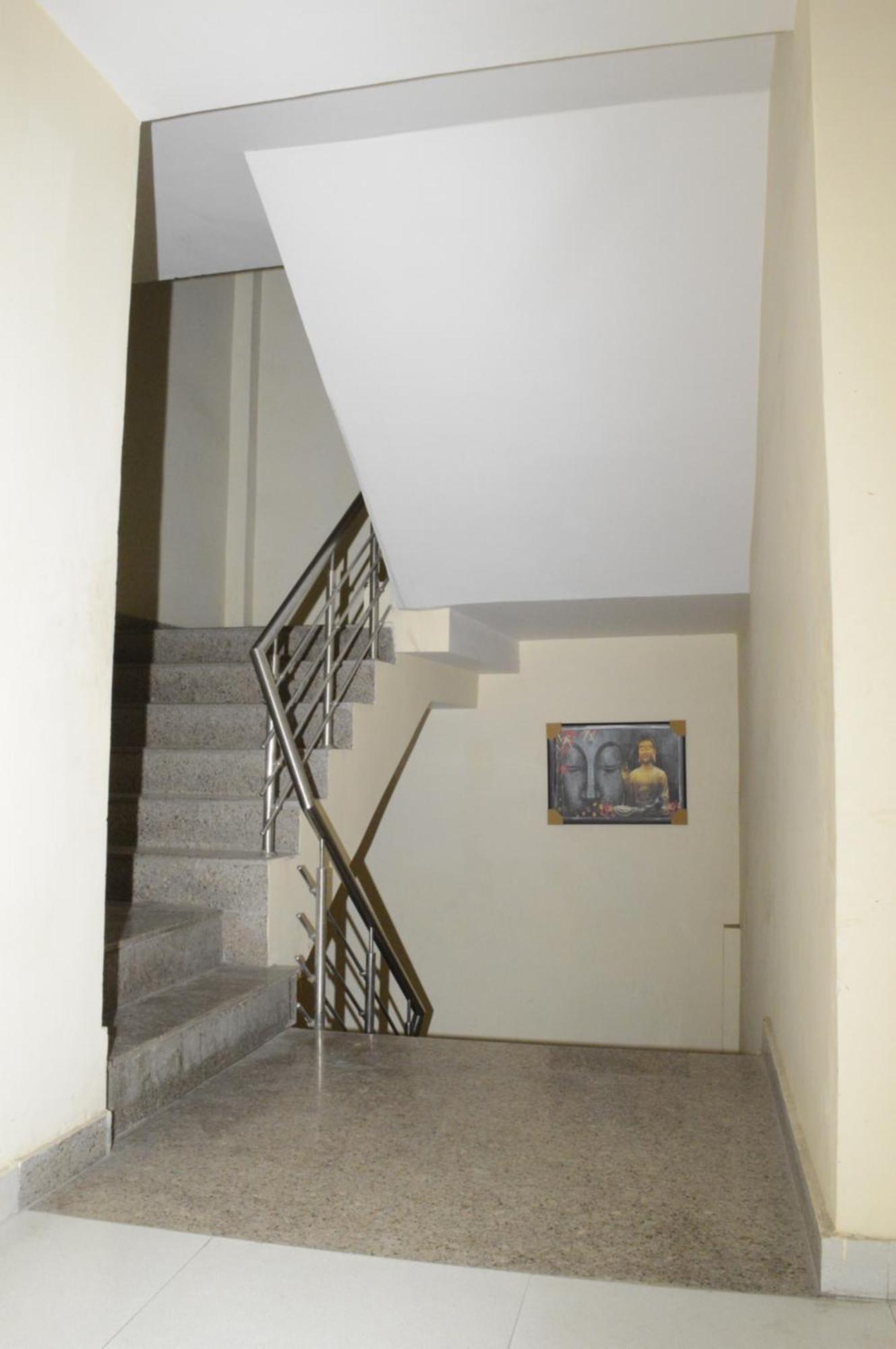 Royal Sky Luxury Near Delhi Airport Hotel 3*