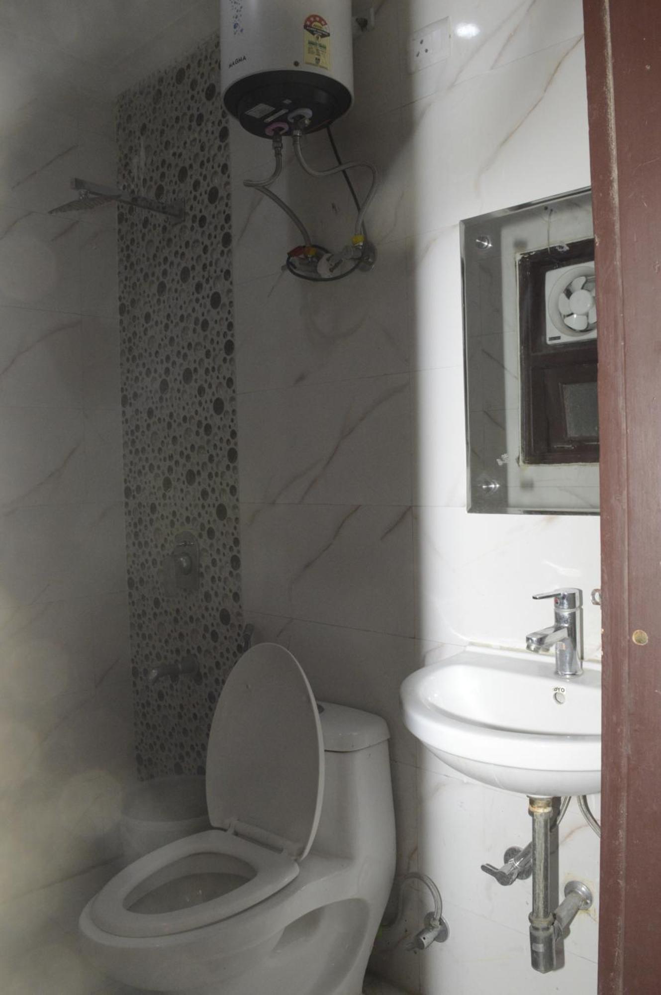 Royal Sky Luxury Near Delhi Airport 3* New Delhi
