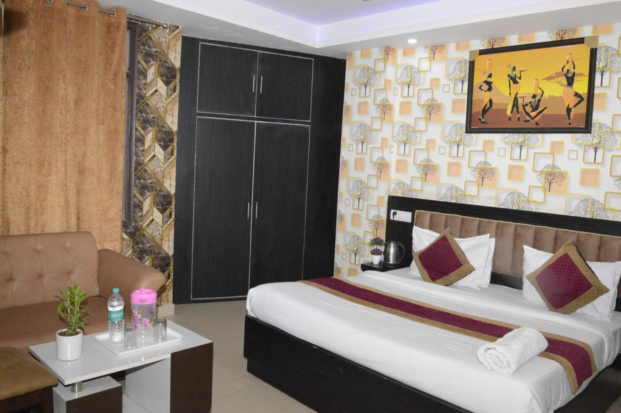 Royal Sky Luxury Near Delhi Airport Hotel