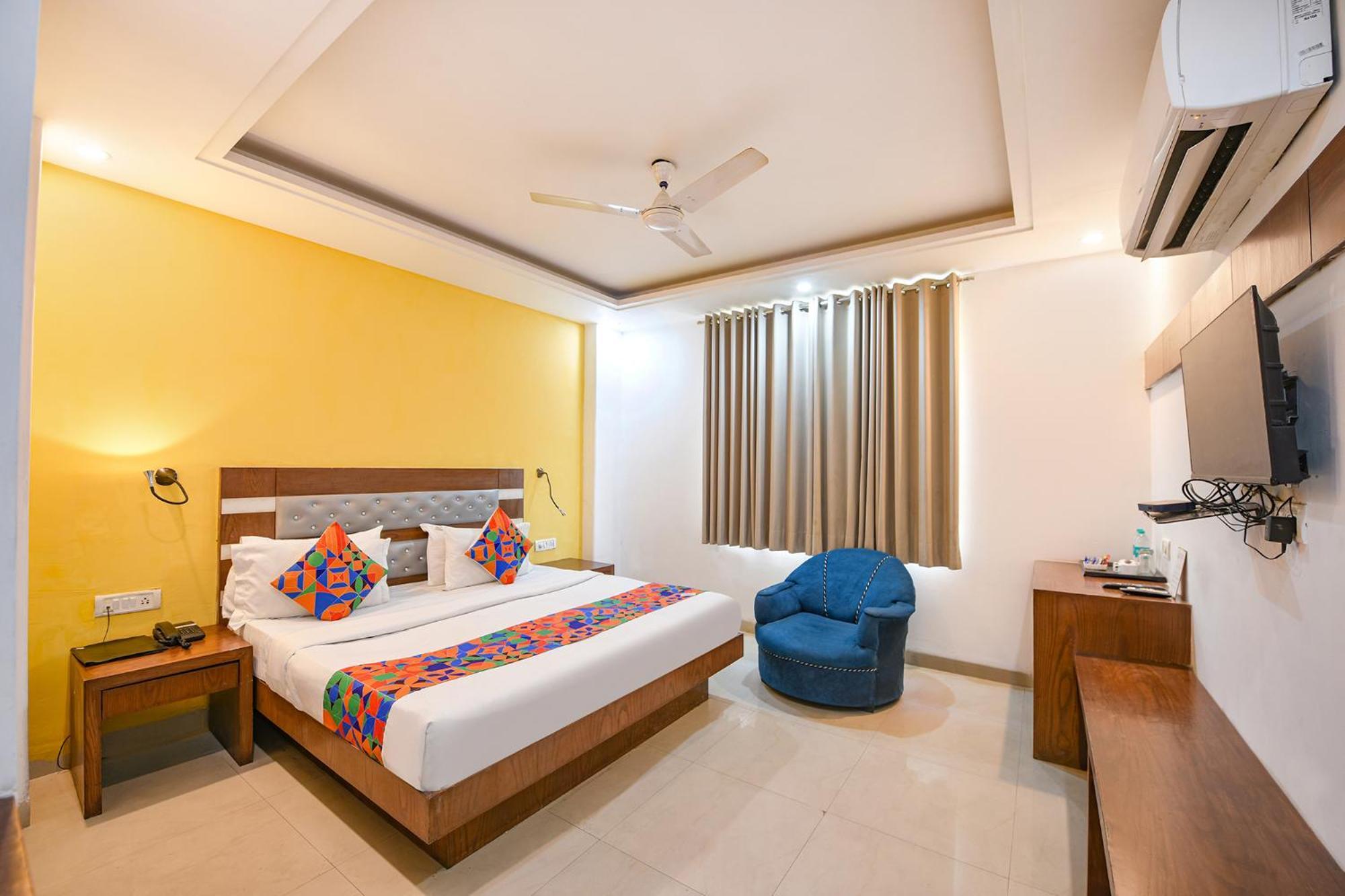 Fabhotel The Kings Plaza Hotel 3*