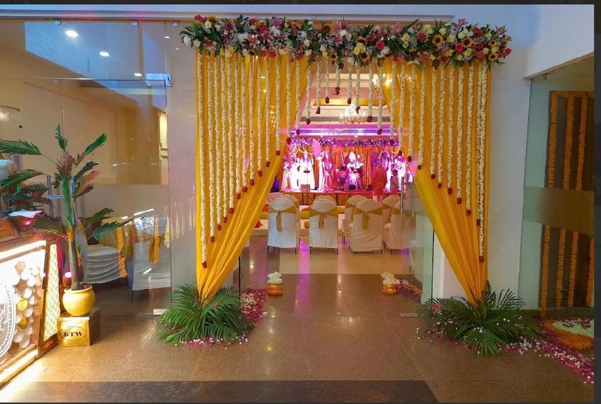 Hotel Madhuban , 4*