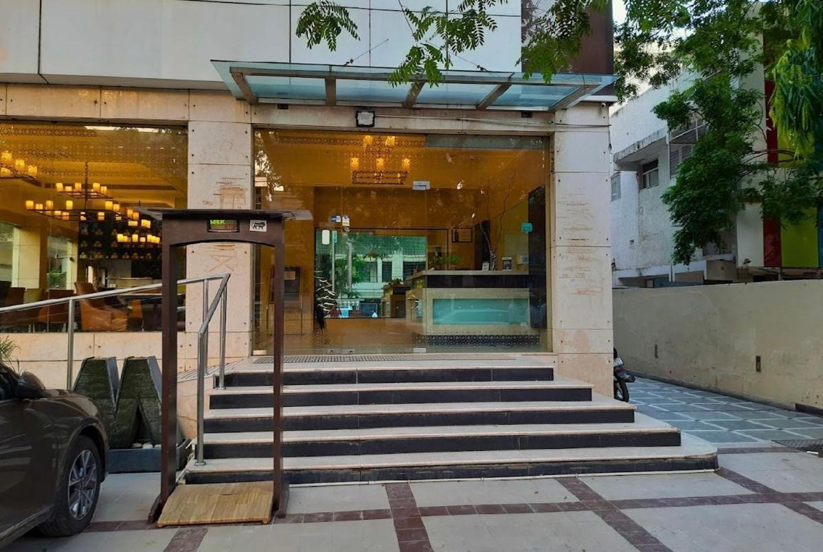 Madhuban , Hotel 4*