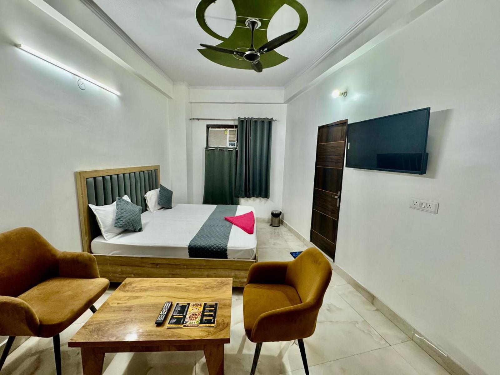 Hotel Hotel Comfort Inn, Mundka, New Delhi - Near Nangloi Metro Station *