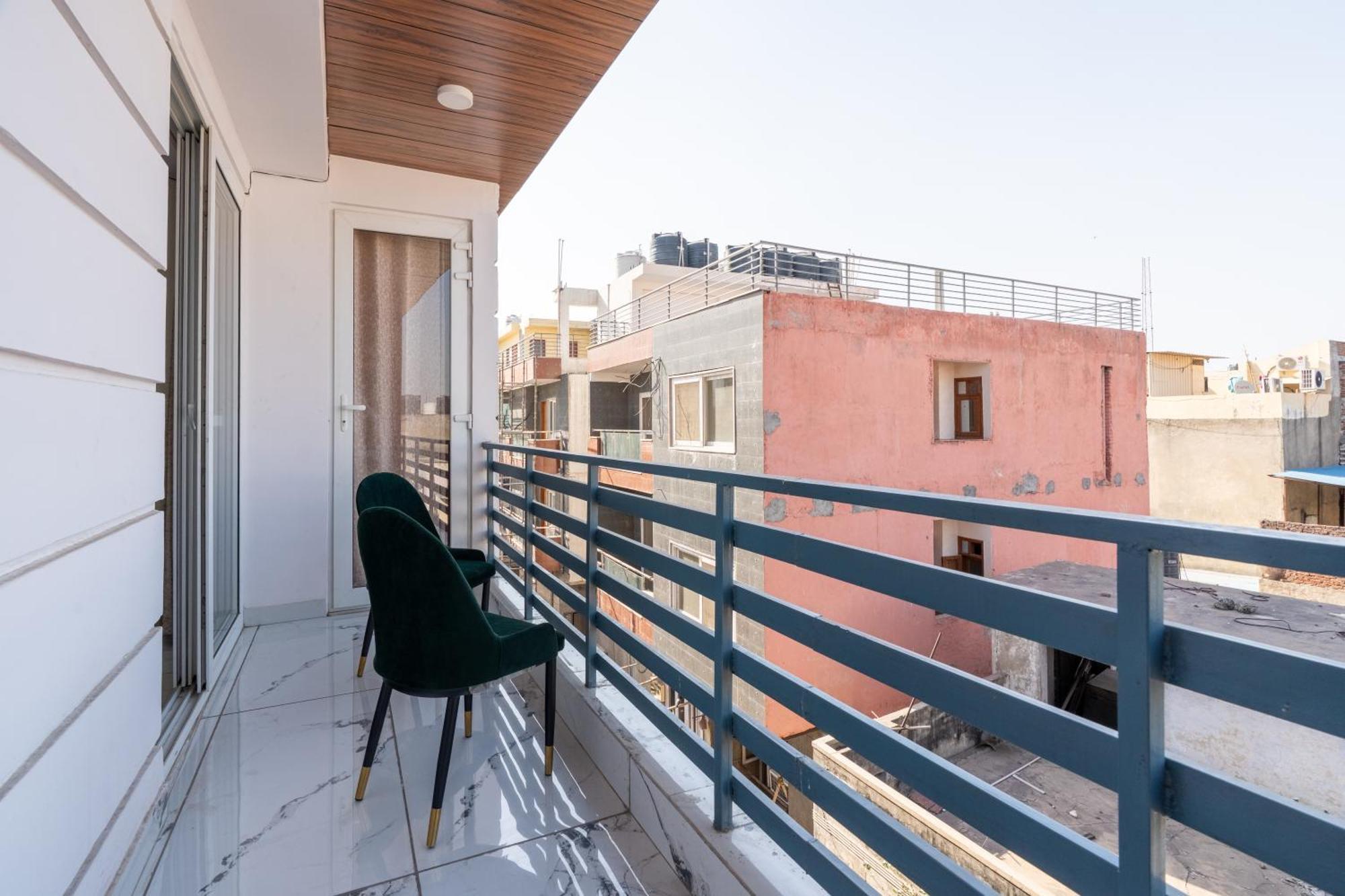 Apartment Homlee-classic 4bhk Flat Del-lift-parking