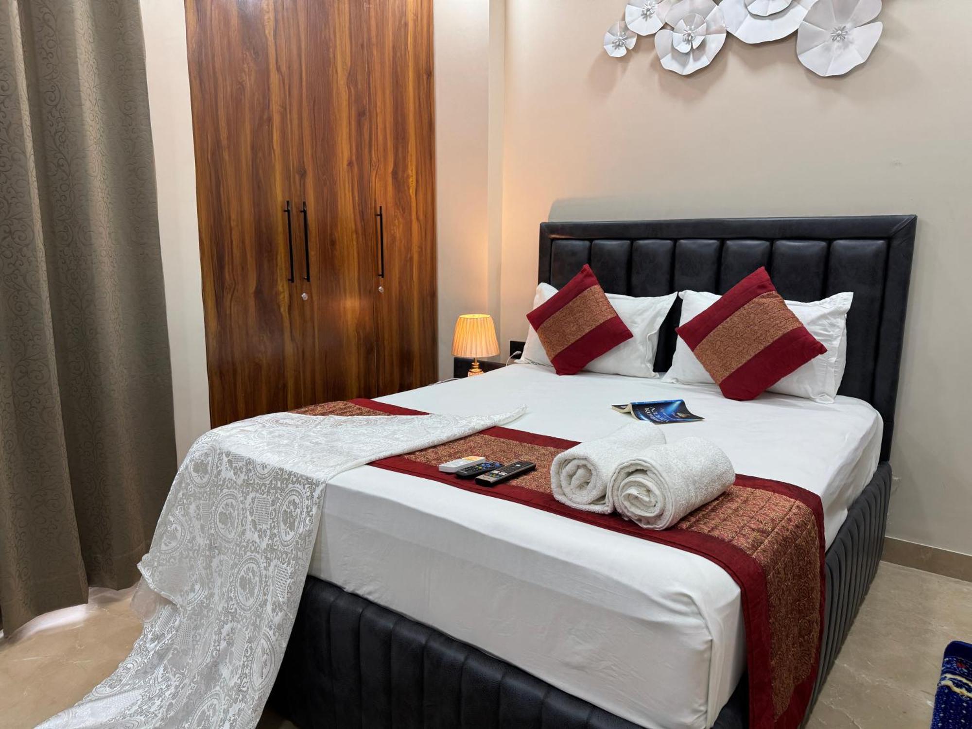 Divine India Service 3bhk,j-267 *