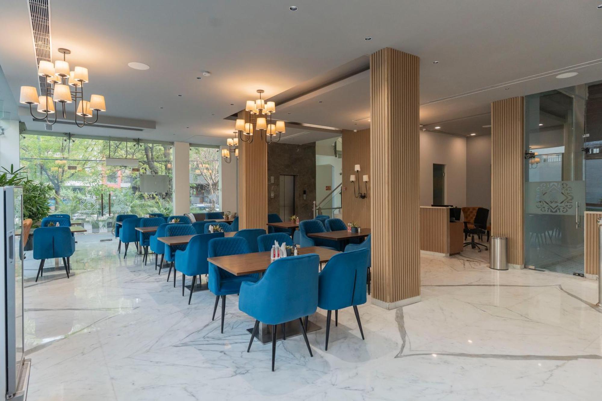 Ahuja Residency Sage 3*