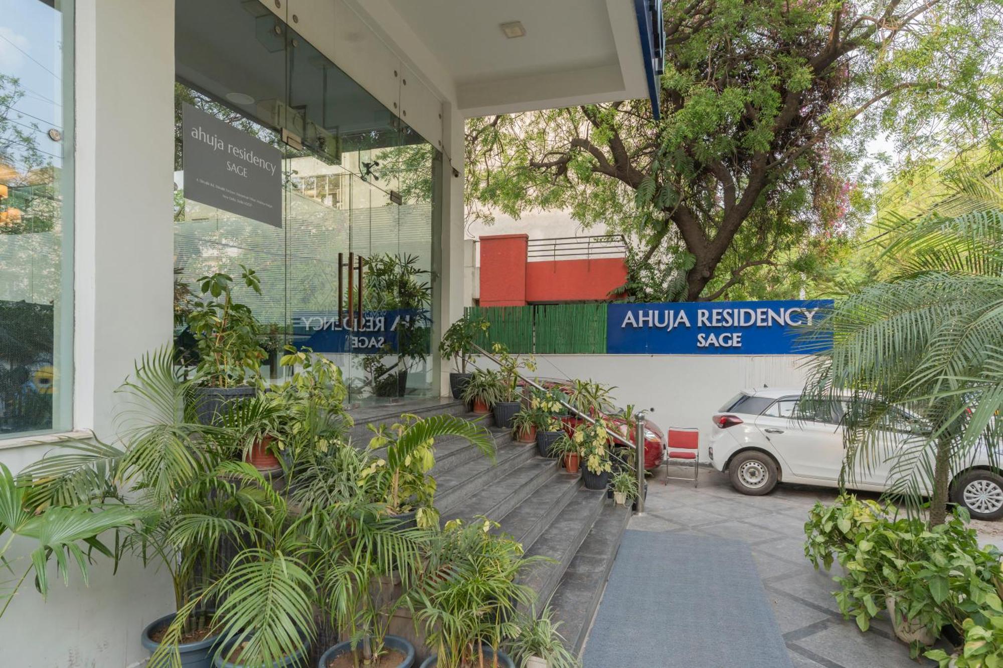 Ahuja Residency Sage 3* New Delhi