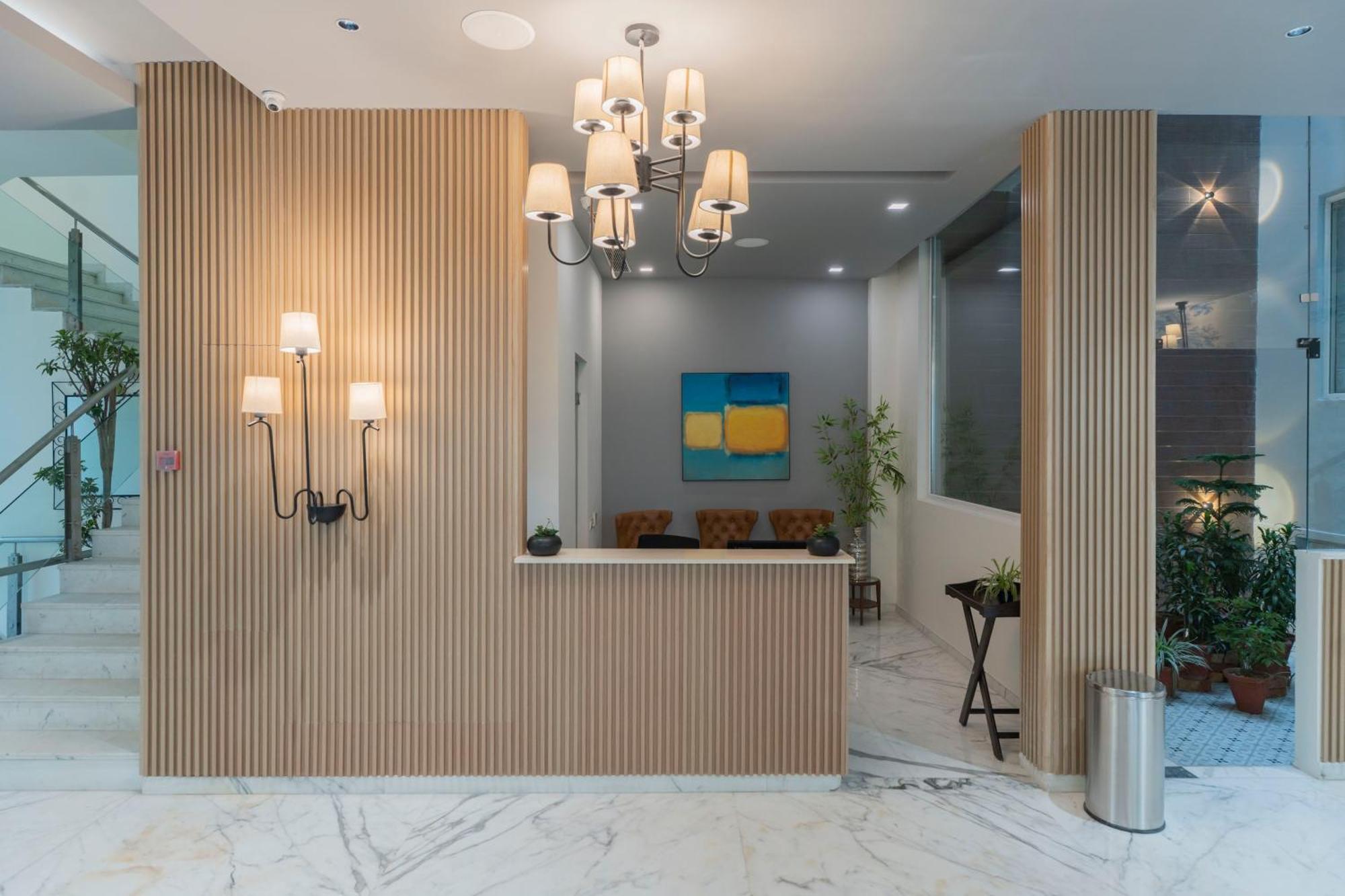 Hotel Ahuja Residency Sage