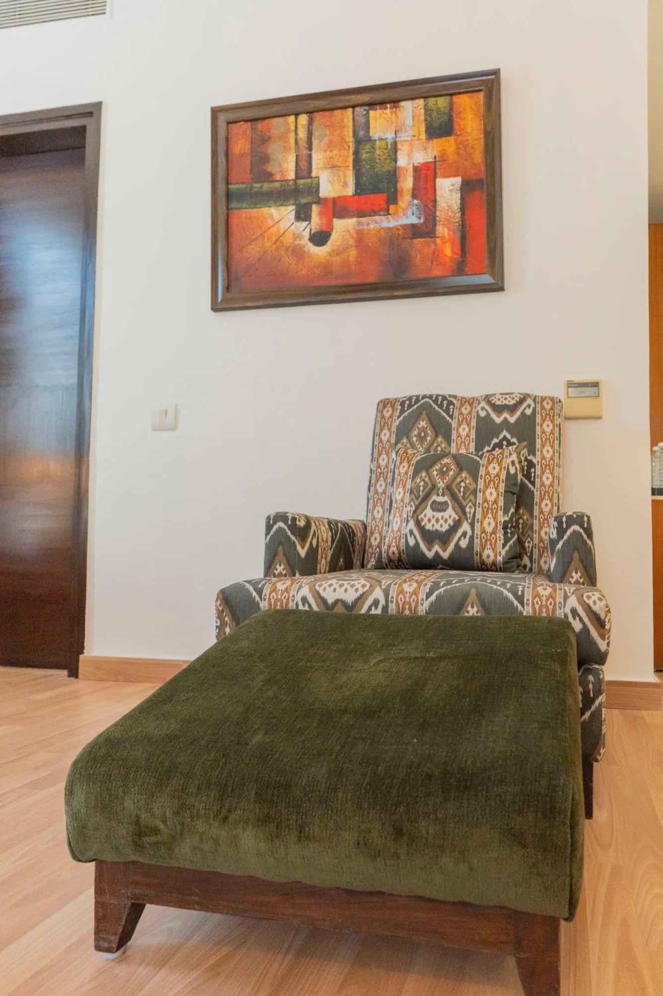 Hotel Ahuja Residency Sage New Delhi