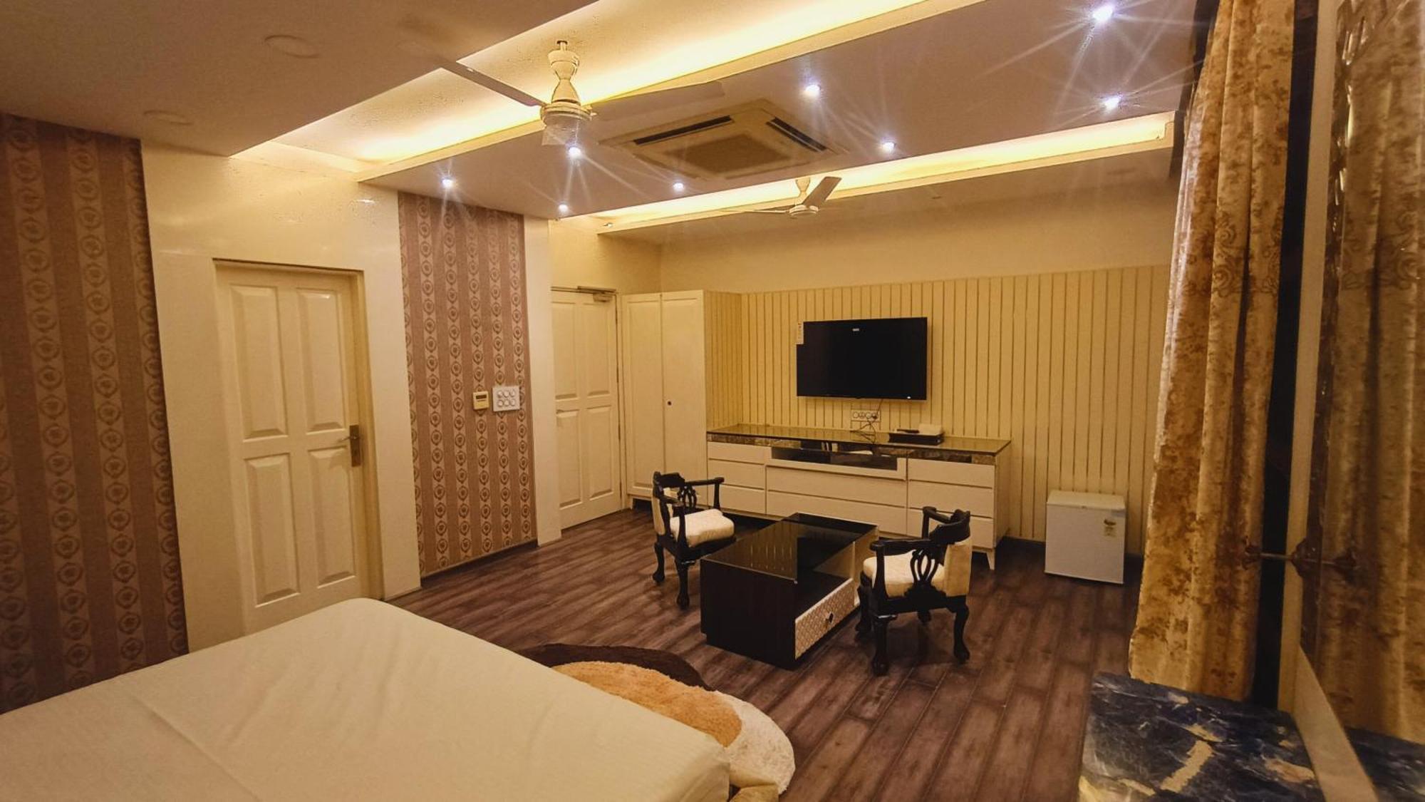 The Royal Apartment