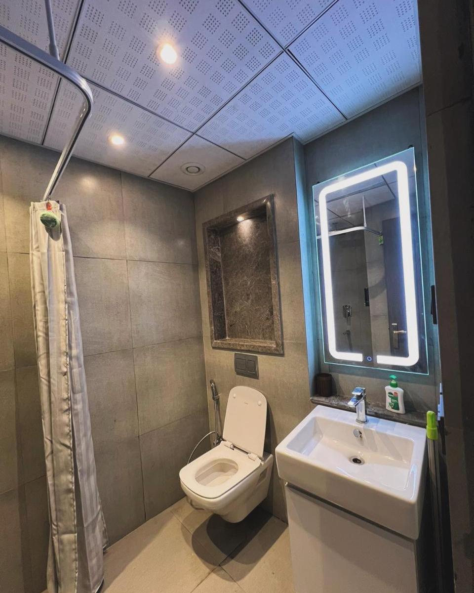 Supernova Luxury Stays In Noida New Delhi