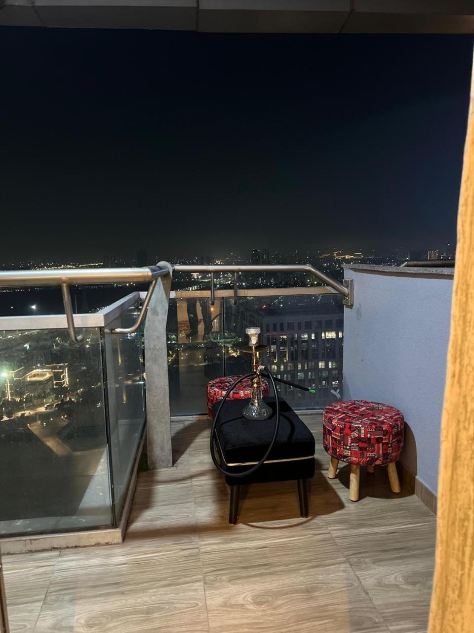 Supernova Luxury Stays In Noida *