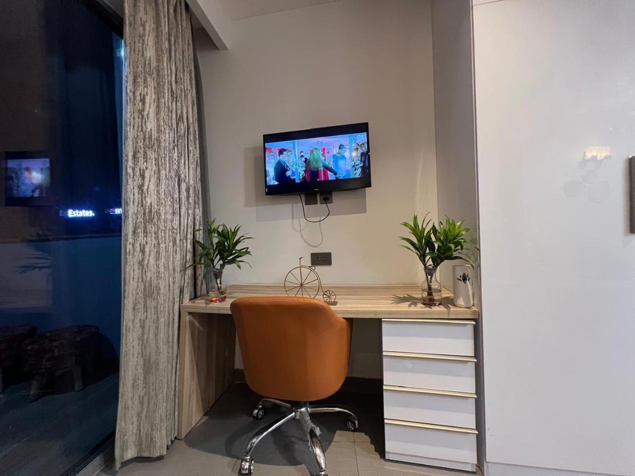 Supernova Luxury Stays In Noida New Delhi