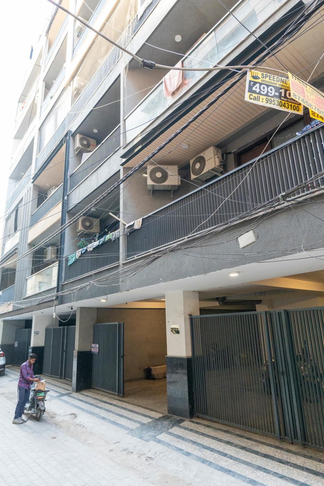 Apartment Homlee-saket Anupam Stylish 3bhk In South Delhi